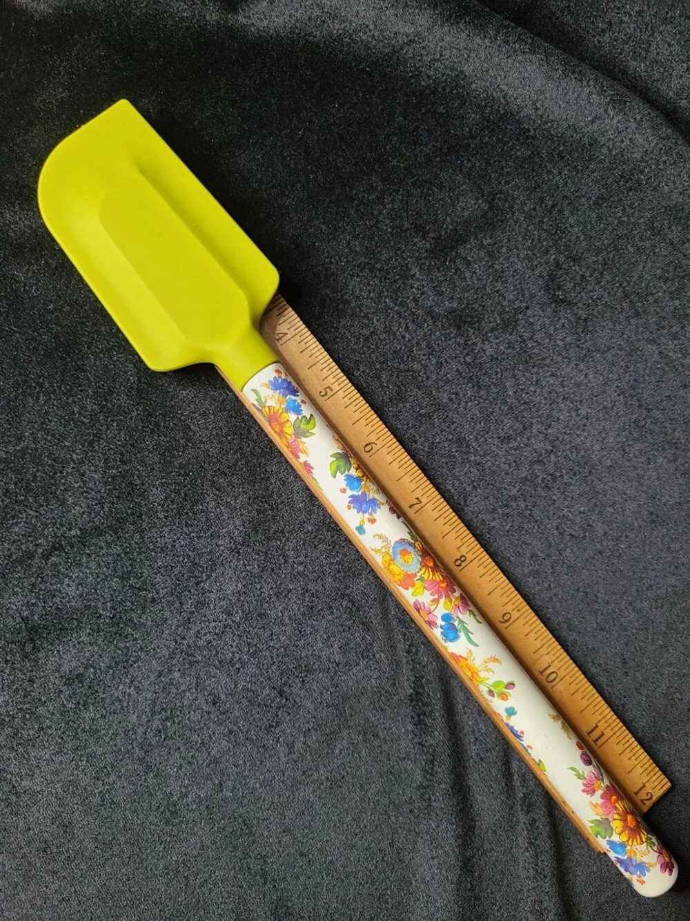 MacKenzie‑Childs White Flower Market Spatula – Silicone & Enameled Handle - NEW